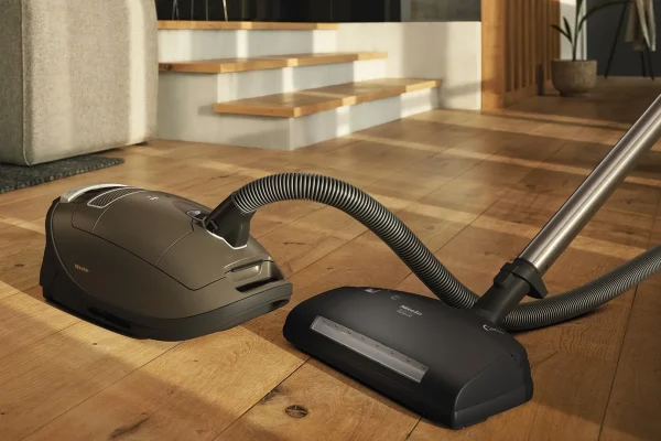complete_c_brilliant_powe_6.webp Miele Complete C3 Brilliant Powerline - Sgpe0