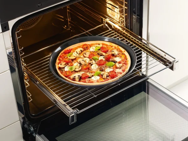 round_baking_tray_4.webp Miele Round Baking Tray